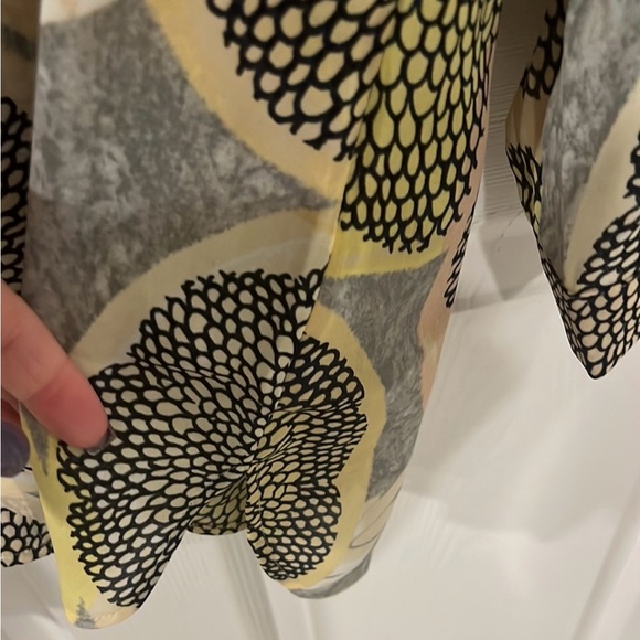 Nic + Zoe multi colored v neck button down blouse size 1X - Picture 6 of 9